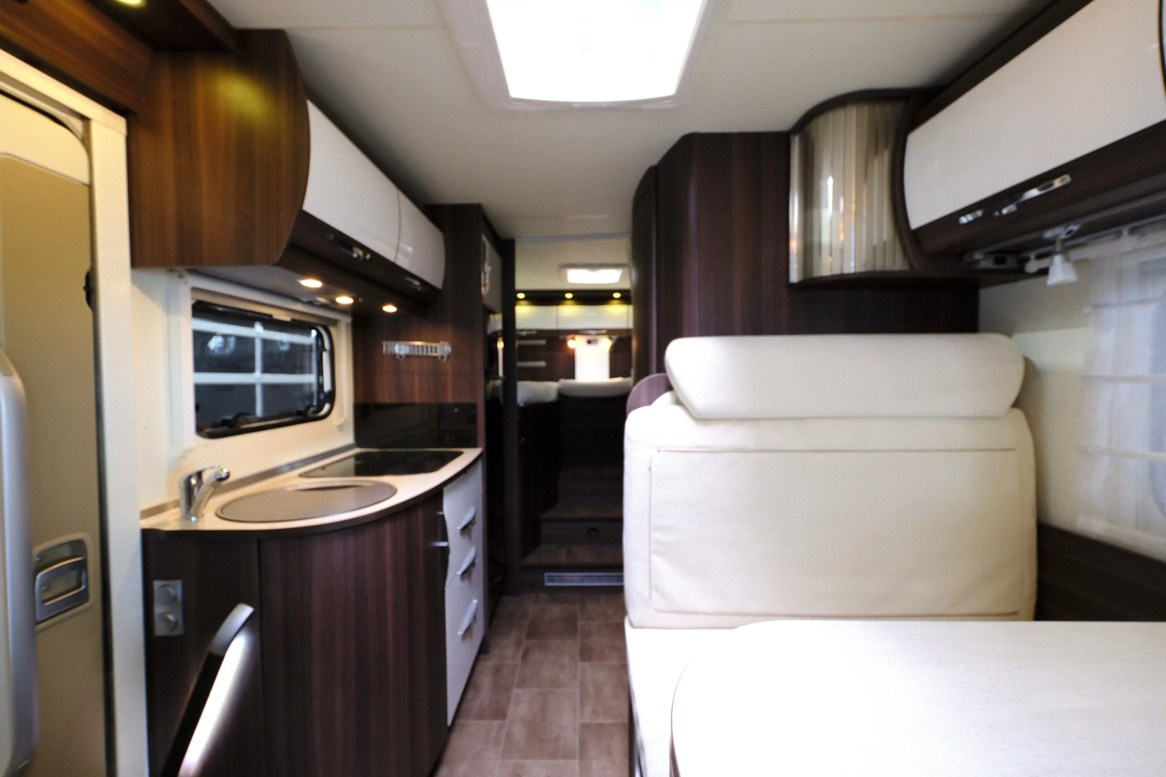 BUERSTNER Nexxo T 690 G Fifty-Five